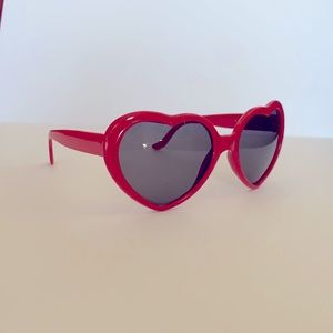 Red Heart Fashion Sunnies Sunglasses